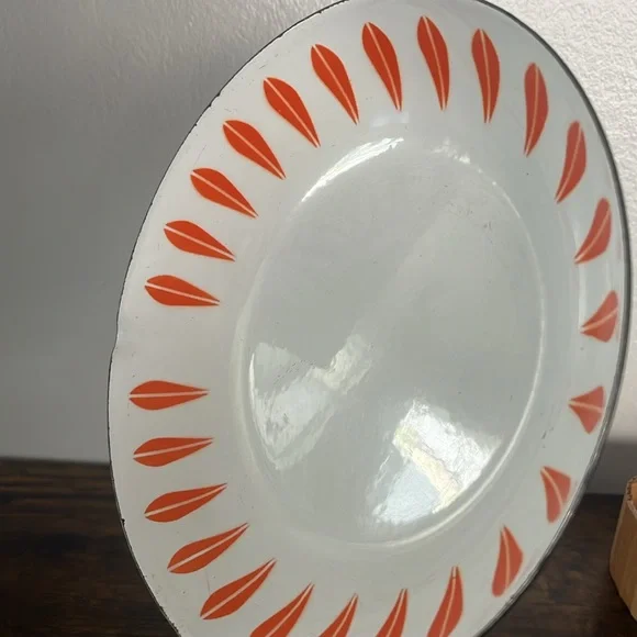 Vintage Cathrineholm Orange lotus enamel frying pan with wooden handle 9 inches - Picture 6 of 7